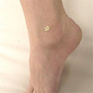 Delicate Gold Leaflet Anklet